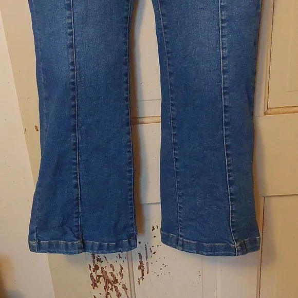 Kensie High Rise Flare Savannah Jeans - Picture 10 of 16